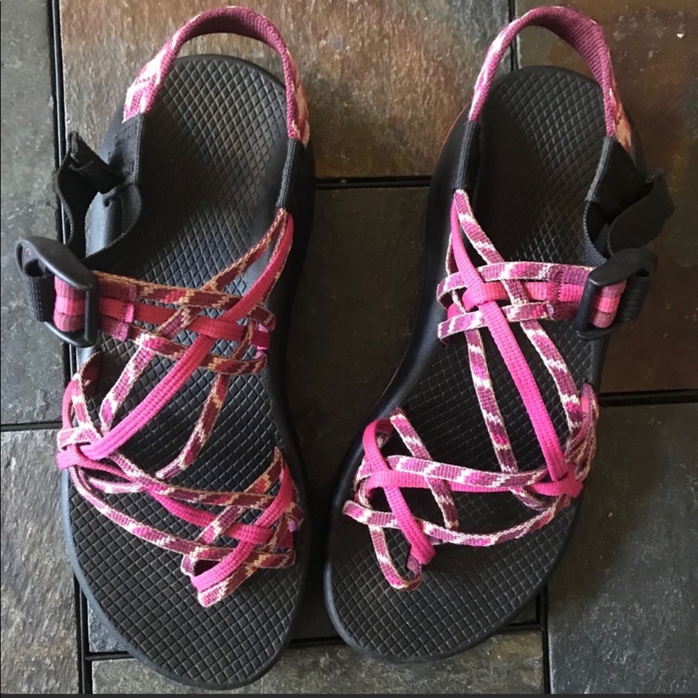 Size 8 pink/purple chacos